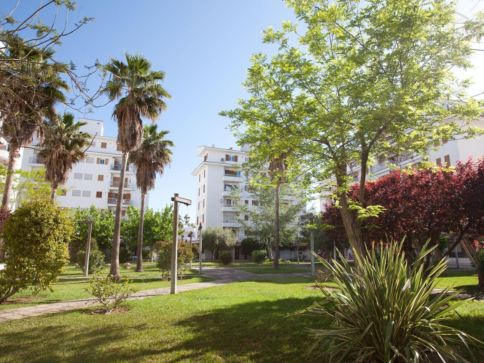 Apartamentos Ferrer Lime Tamarindos Port de Alcudia  Ngoại thất bức ảnh